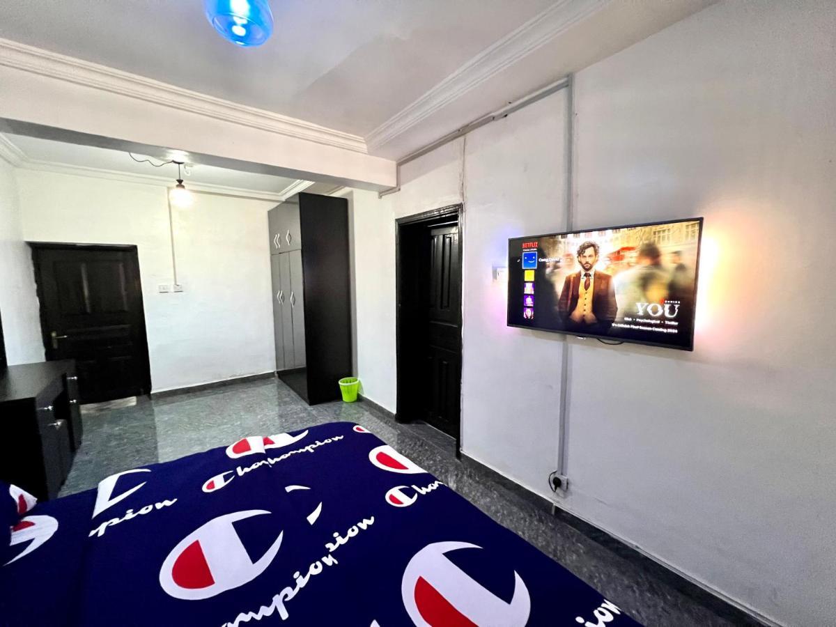 Campdavid Luxury Ajao Estate Airport Road 0 8 1 4 0 0 1 3 1 2 5 *