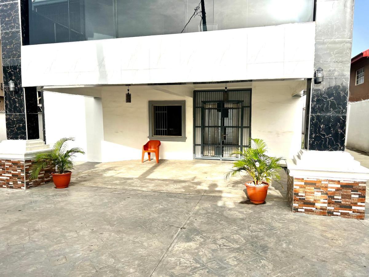 Campdavid Luxury Ajao Estate Airport Road 0 8 1 4 0 0 1 3 1 2 5 *