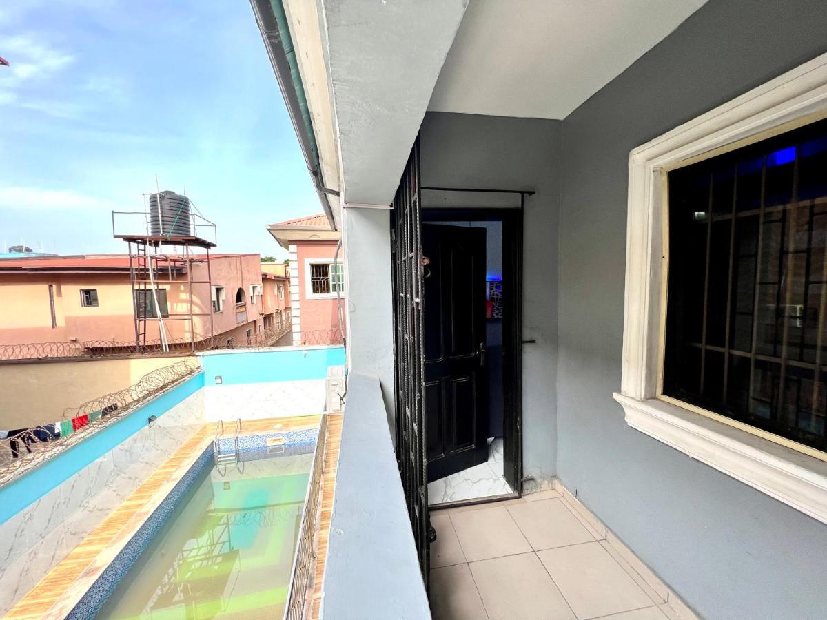 Campdavid Luxury Ajao Estate Airport Road 0 8 1 4 0 0 1 3 1 2 5 *