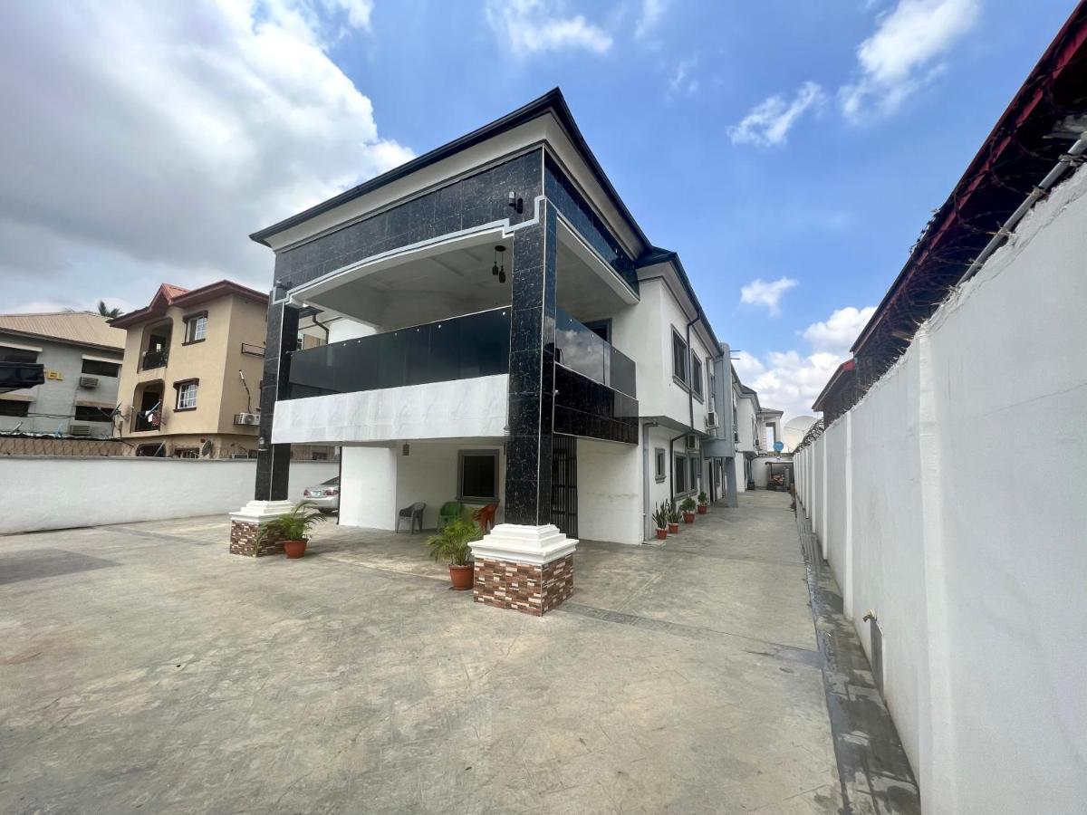 Campdavid Luxury Ajao Estate Airport Road 0 8 1 4 0 0 1 3 1 2 5
