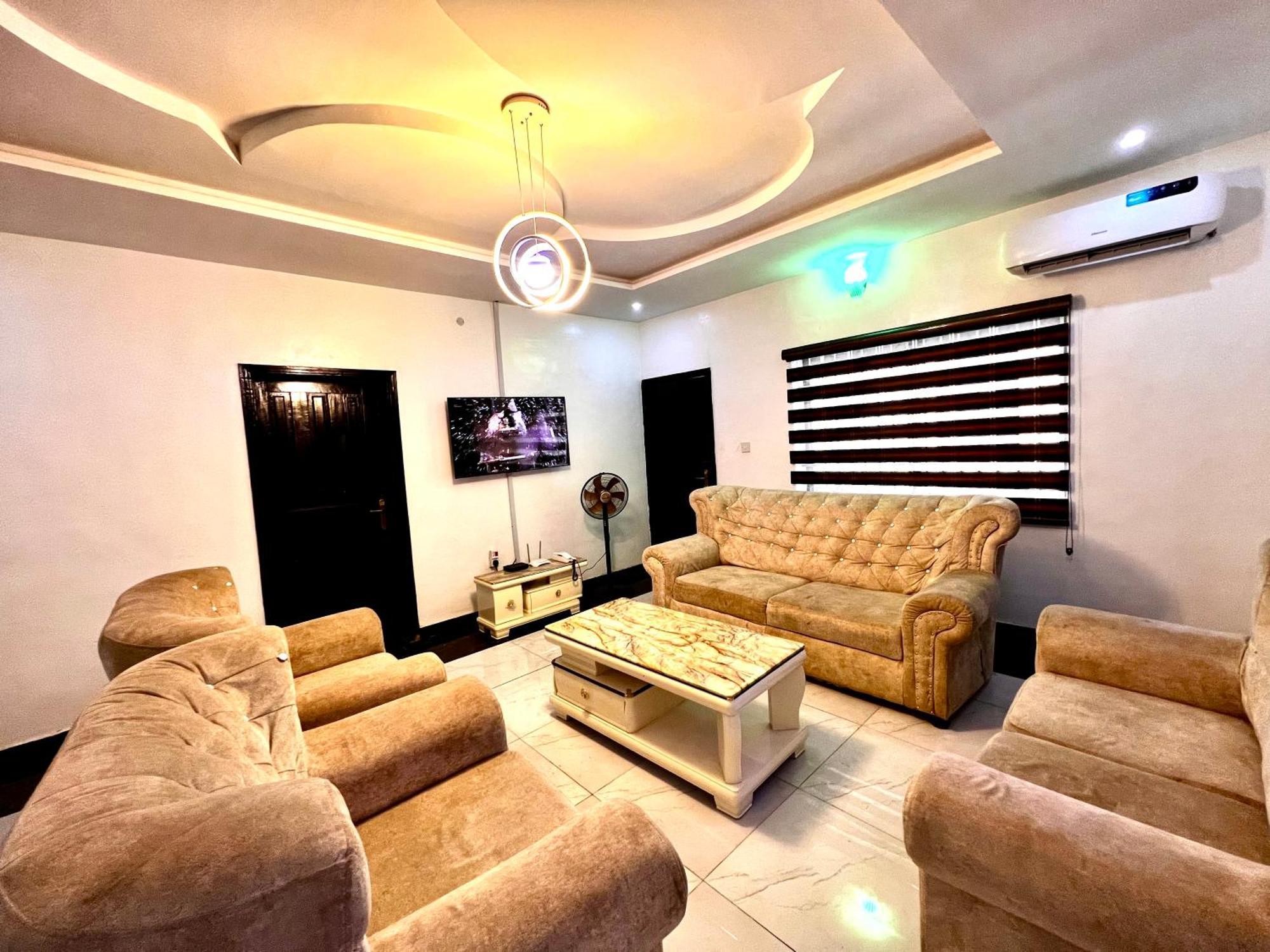 Campdavid Luxury Ajao Estate Airport Road 0 8 1 4 0 0 1 3 1 2 5 * Lagos
