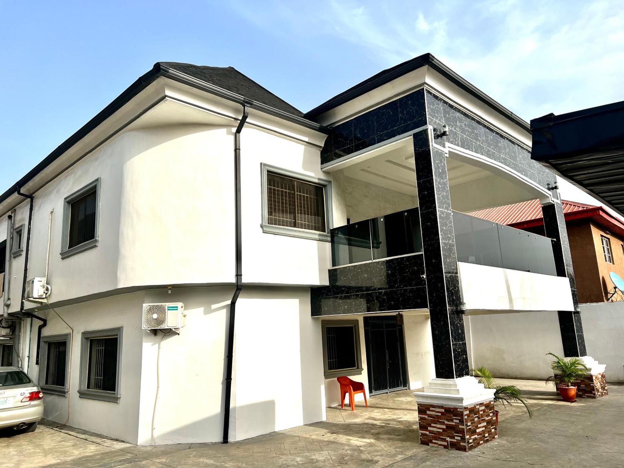 Campdavid Luxury Ajao Estate Airport Road 0 8 1 4 0 0 1 3 1 2 5 * Lagos