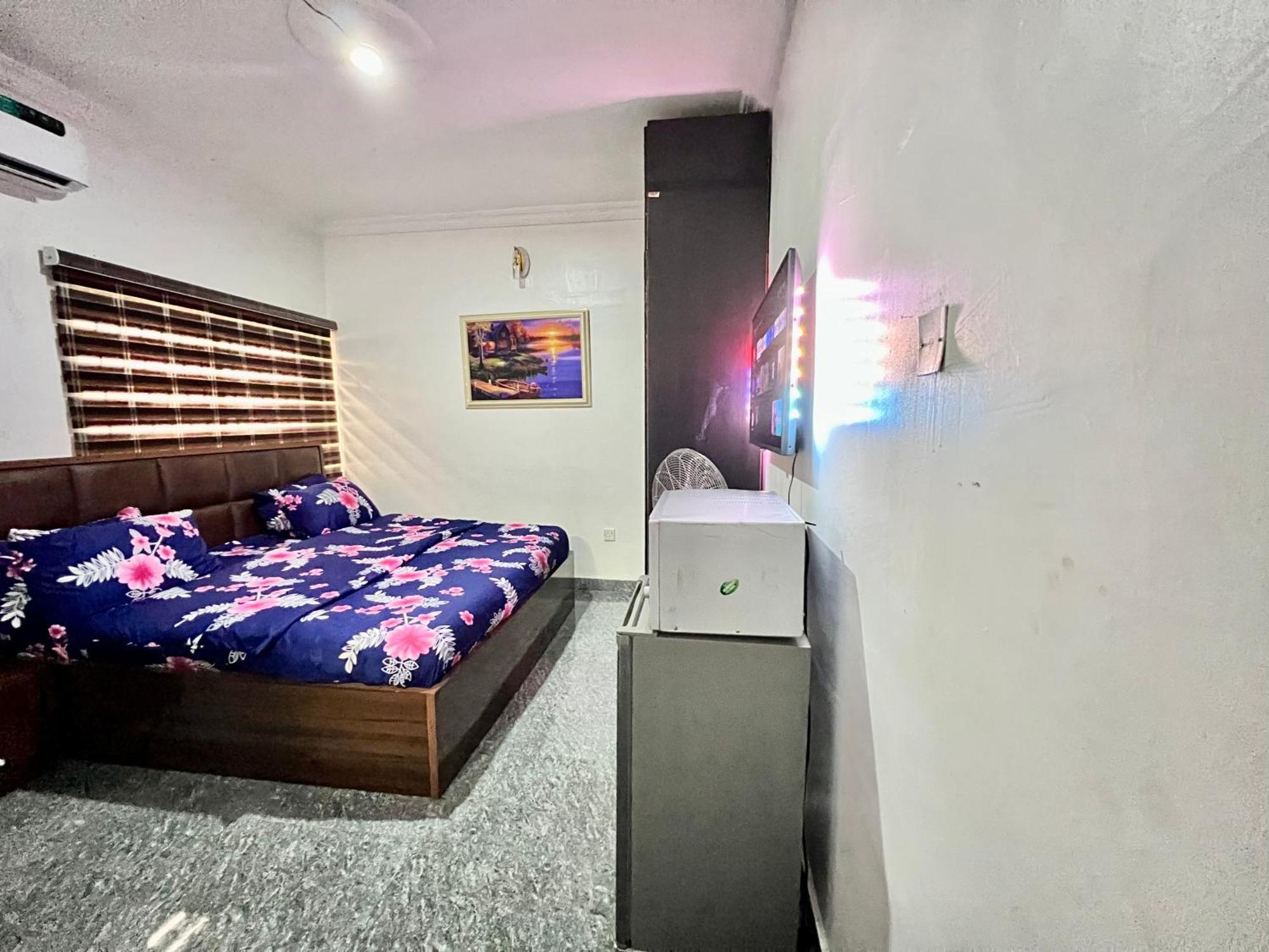 Campdavid Luxury Ajao Estate Airport Road 0 8 1 4 0 0 1 3 1 2 5 * Lagos