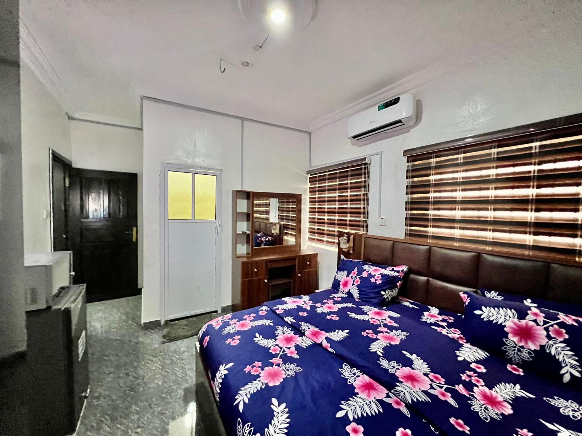 Apartment Campdavid Luxury Ajao Estate Airport Road 0 8 1 4 0 0 1 3 1 2 5