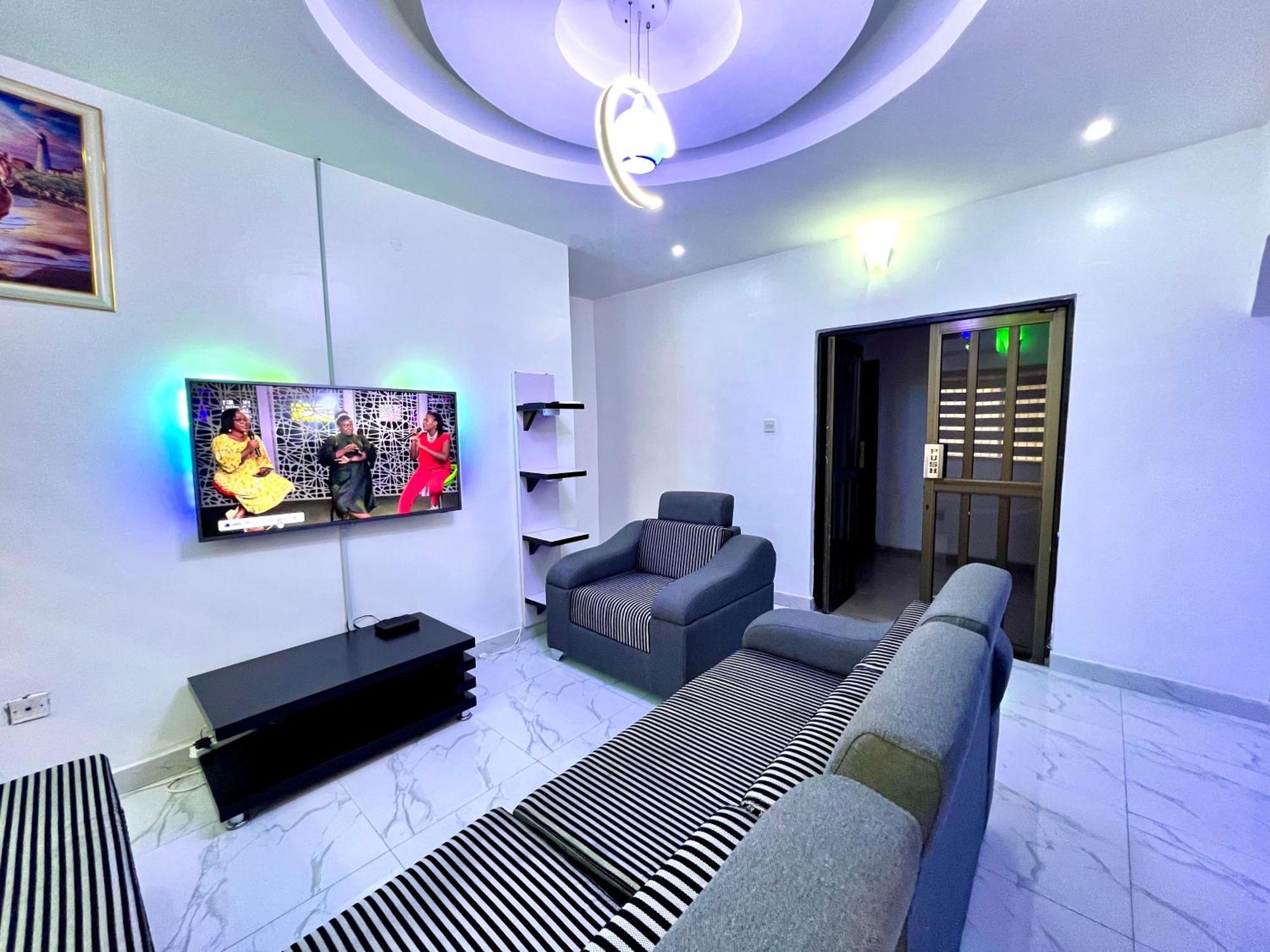 Campdavid Luxury Ajao Estate Airport Road 0 8 1 4 0 0 1 3 1 2 5 Лагос