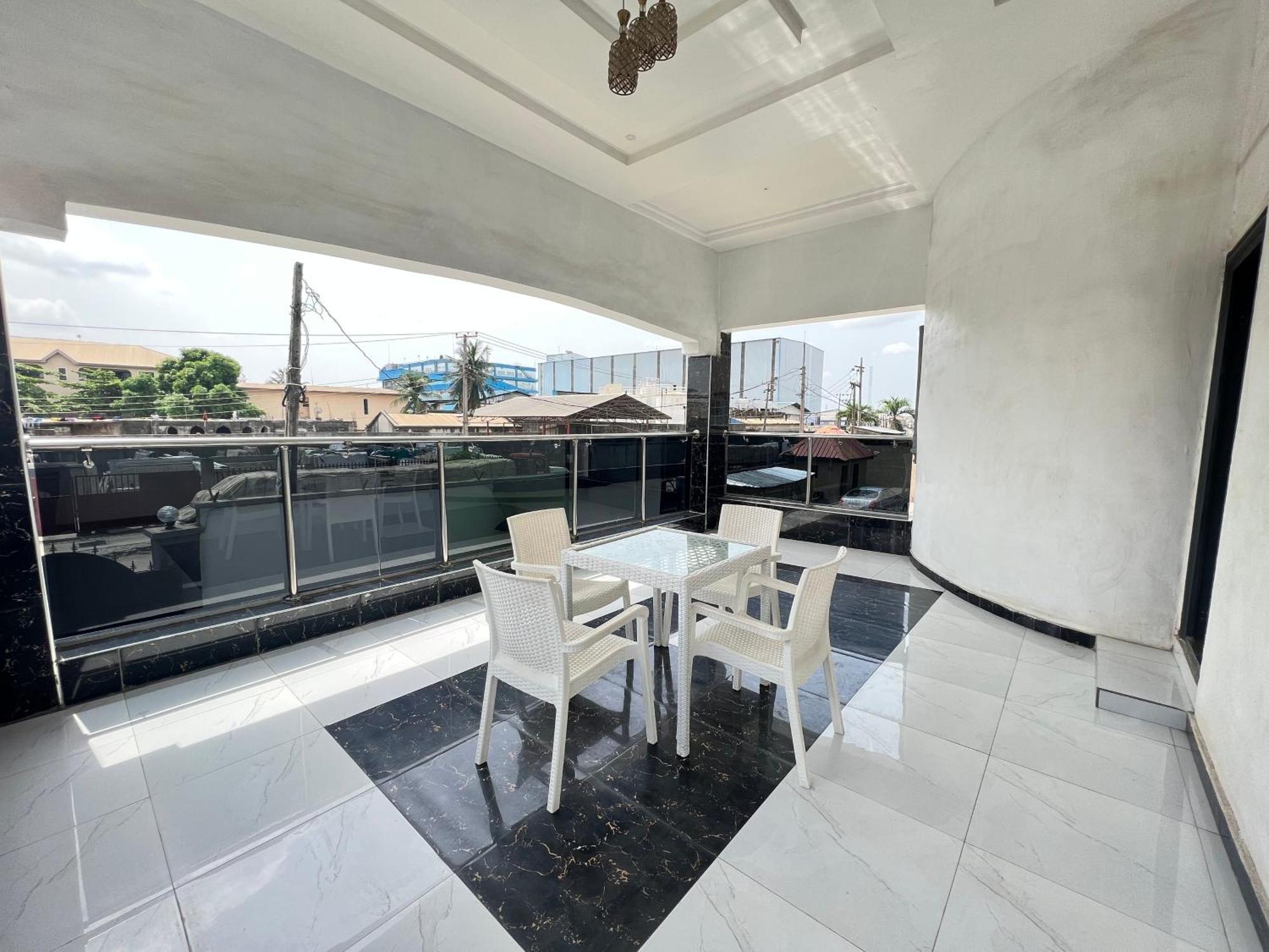 Campdavid Luxury Ajao Estate Airport Road 0 8 1 4 0 0 1 3 1 2 5